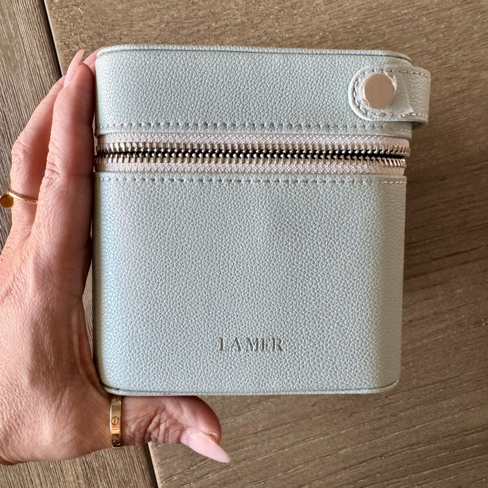 La Mer Vanity Case - Picture 6 of 6